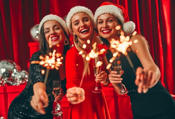 10 red-and-green dresses for a cute Christmas outfit