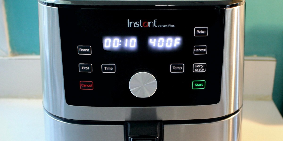 Closeup image of Instant Vortex Plus control panel Closeup image of Instant Vortex Plus control panel