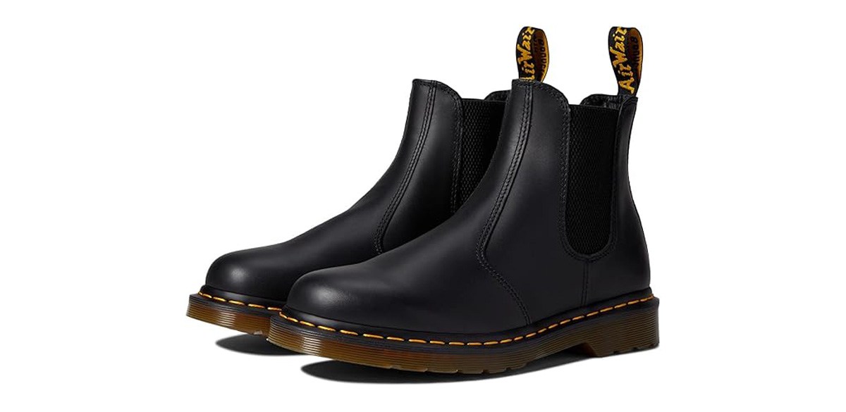 Dr. Martens Unisex-Adult Chelsea Boot