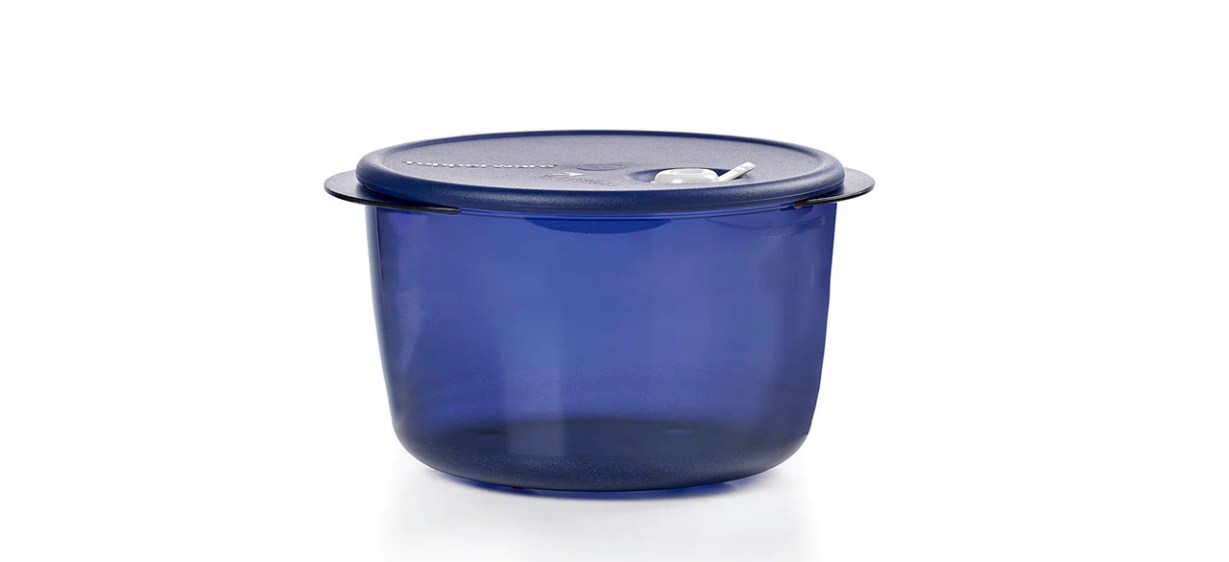 https://cdn0.bestreviews.com/images/v4desktop/image-full-page-cb/best-tupperware-year-end-sale-holiday-deals-tupperware-vent--n-serve-round-deep.jpg?p=w1228